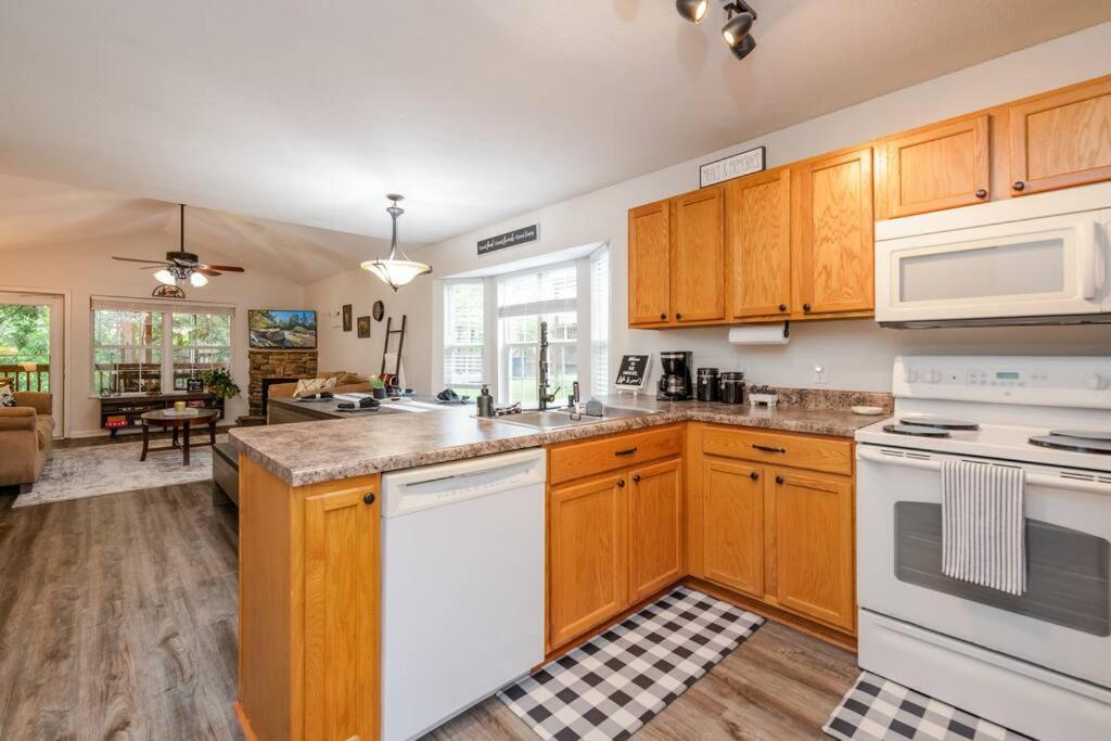 Great Smoky Mountain Get-Away Villa Pigeon Forge Buitenkant foto