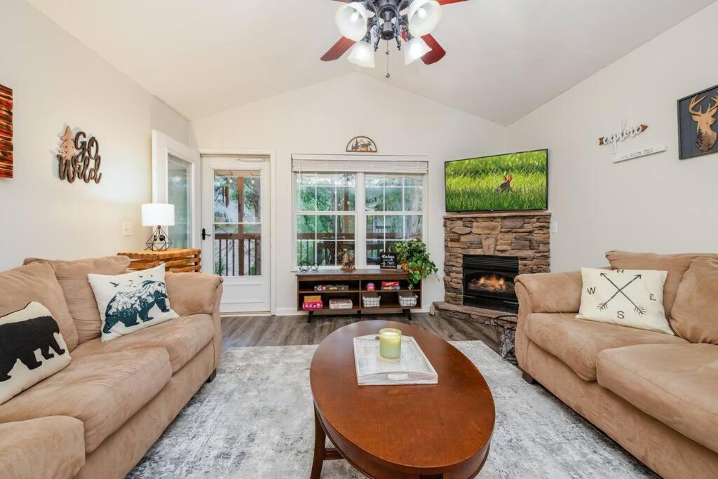 Great Smoky Mountain Get-Away Villa Pigeon Forge Buitenkant foto